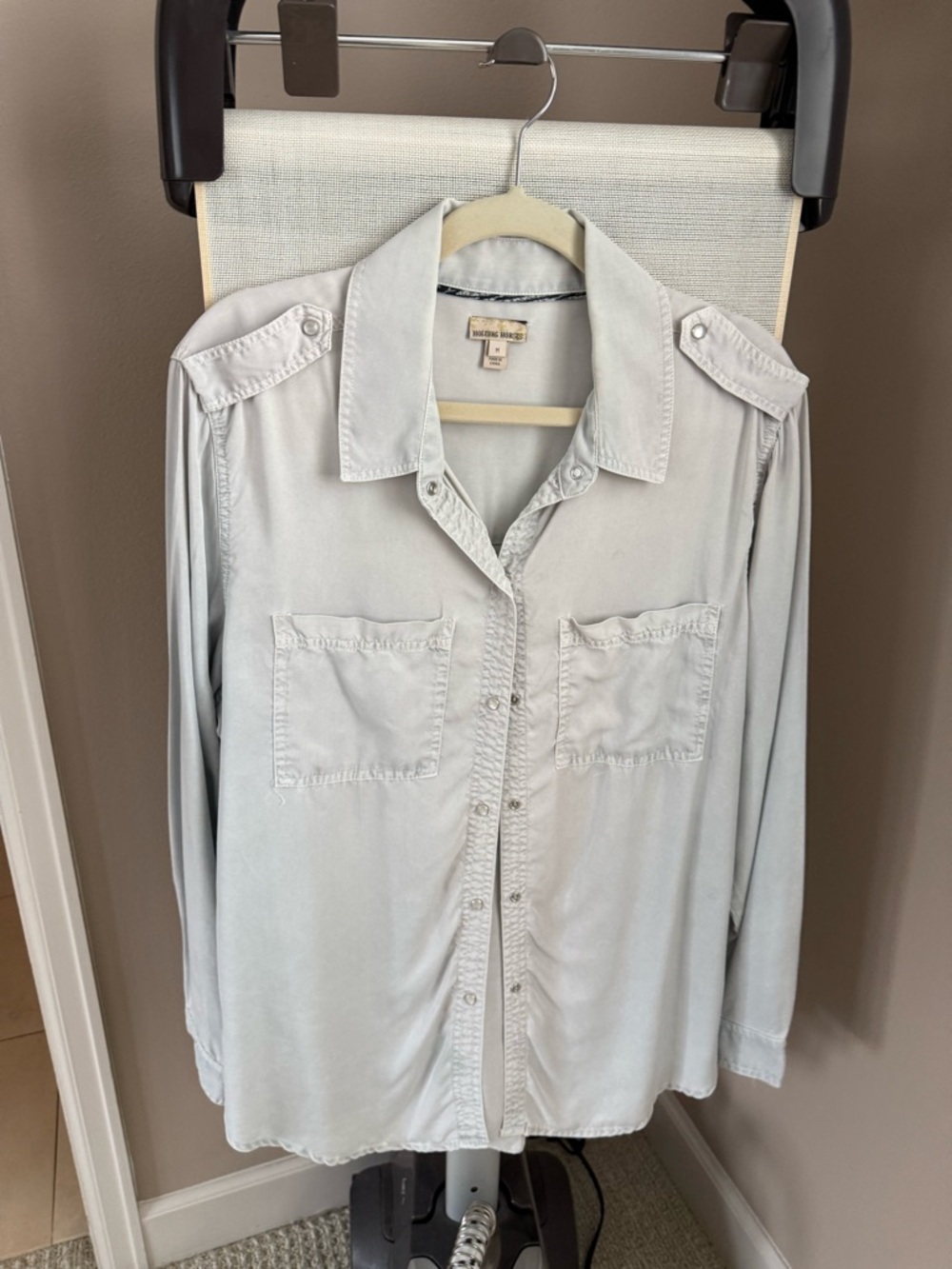 HOLDING HORSES Pale Gray Button-Up Shirt